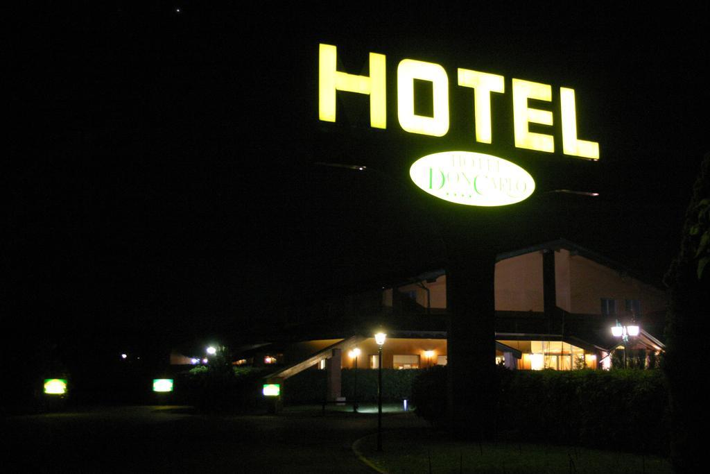 Hotel Don Carlo Broni Extérieur photo