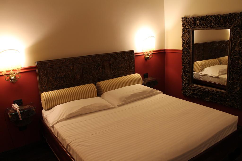 Hotel Don Carlo Broni Extérieur photo