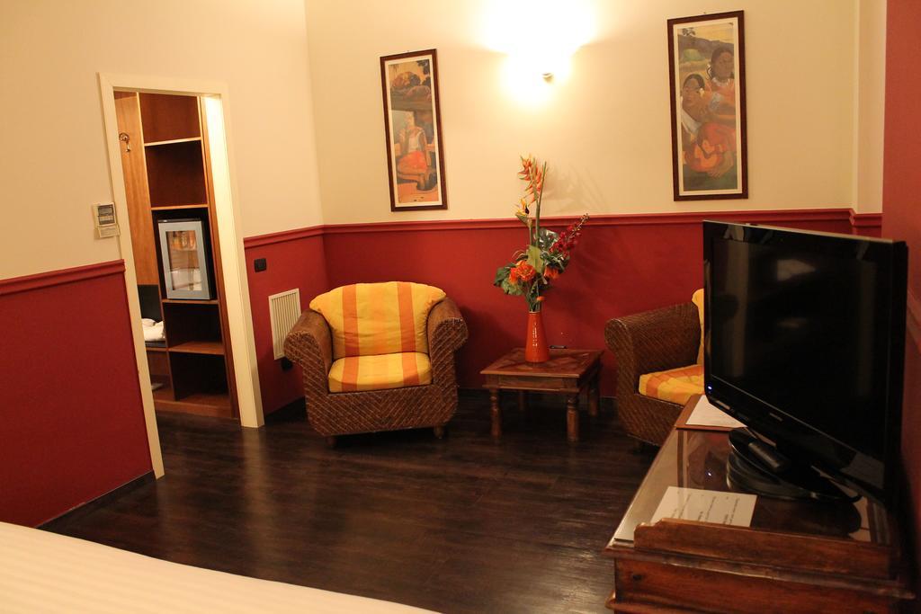 Hotel Don Carlo Broni Extérieur photo